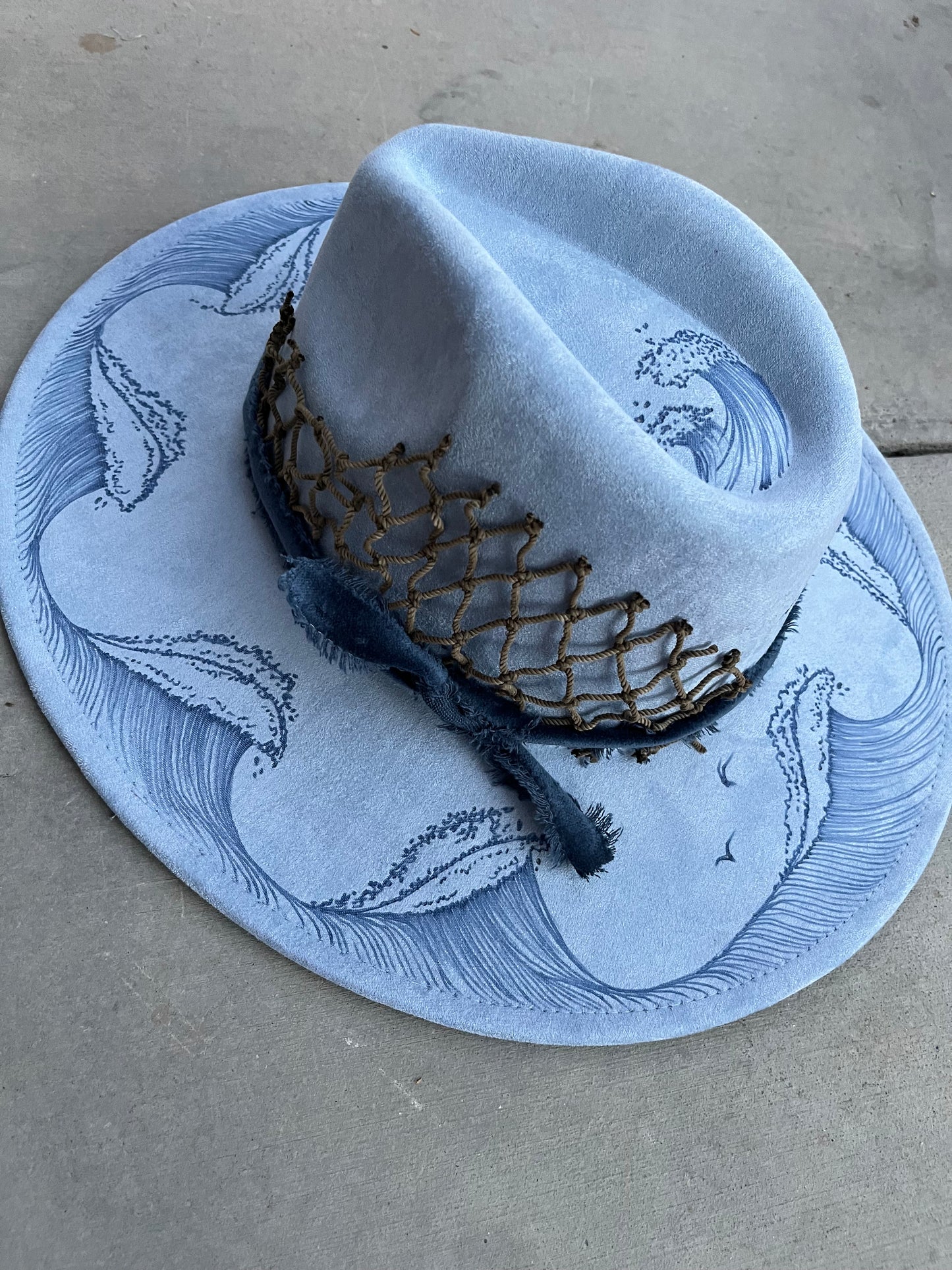 Light blue beach waves burned suede wide brim rancher hat