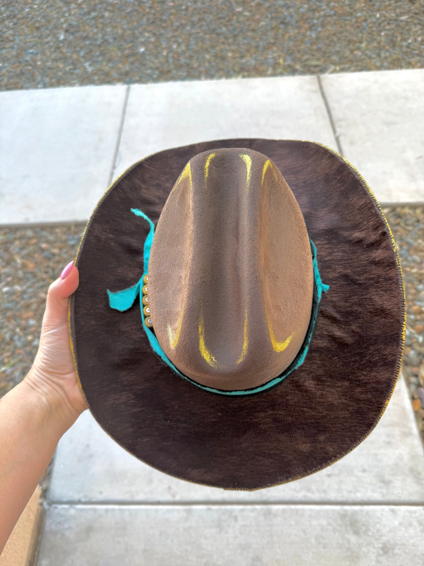 Brown gold cowhide burned fabric lined felt wide brim rancher hat