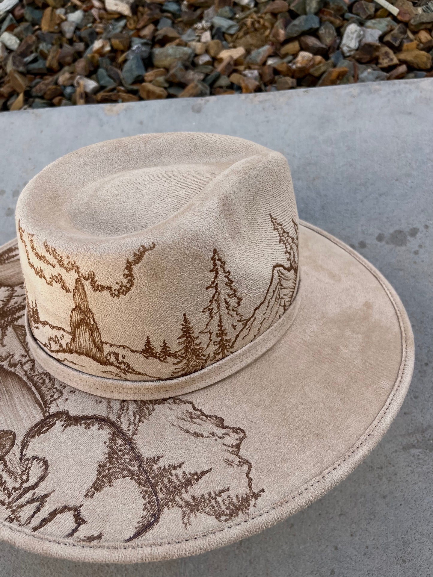 Yellowstone national park burned beige suede wide brim rancher hat
