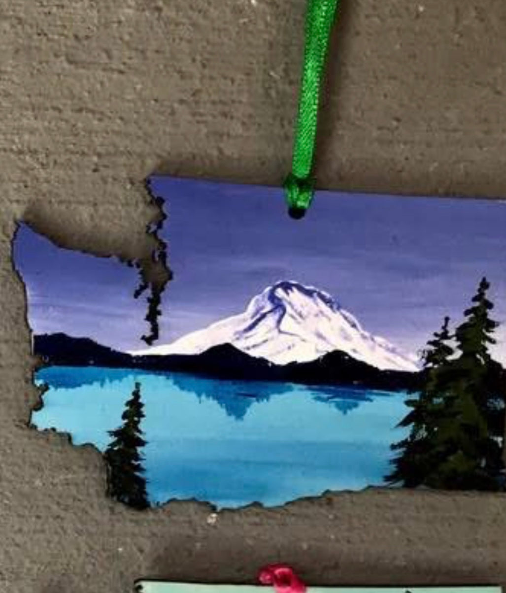 Washington mountain ornament