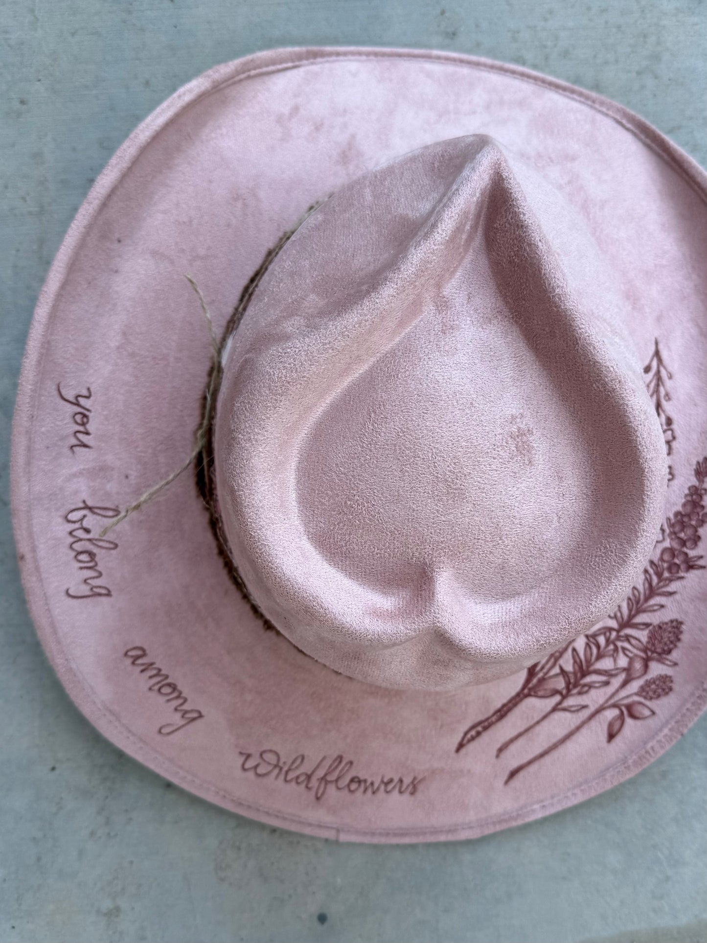 Blush pink corazón floral heart crown burned accessorized suede wide brim rancher hat