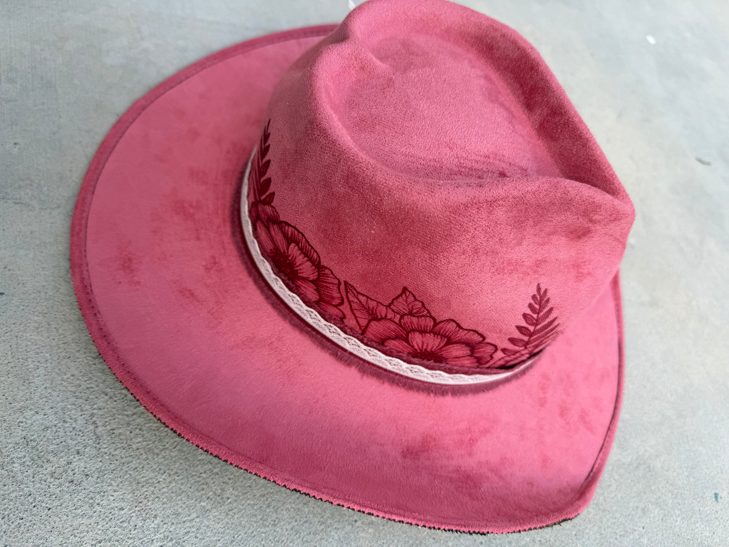 Dusty rose pink floral suede wide brim rancher hat corazón cowgirl heart