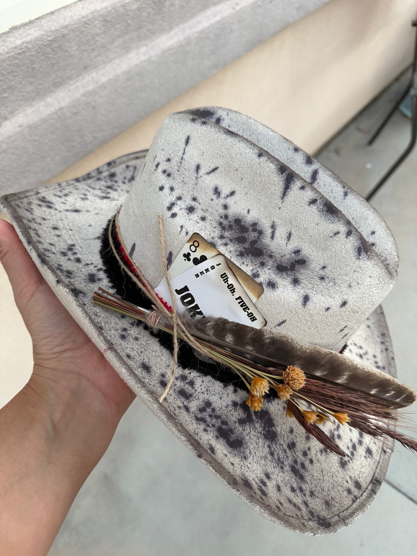 Spotted ivory peppered suede wide brim cowboy hat