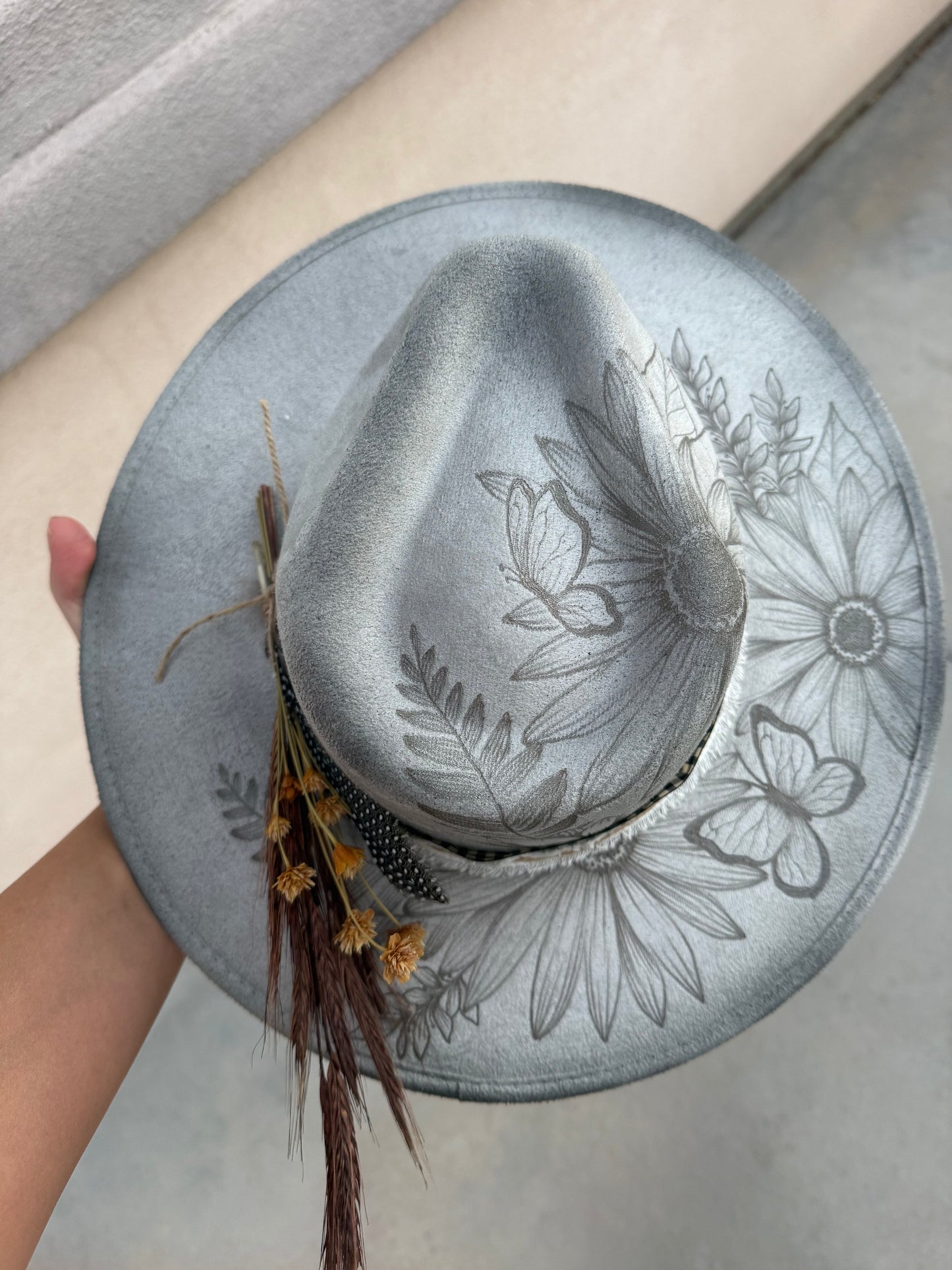 Light gray floral suede wide brim cowboy hat