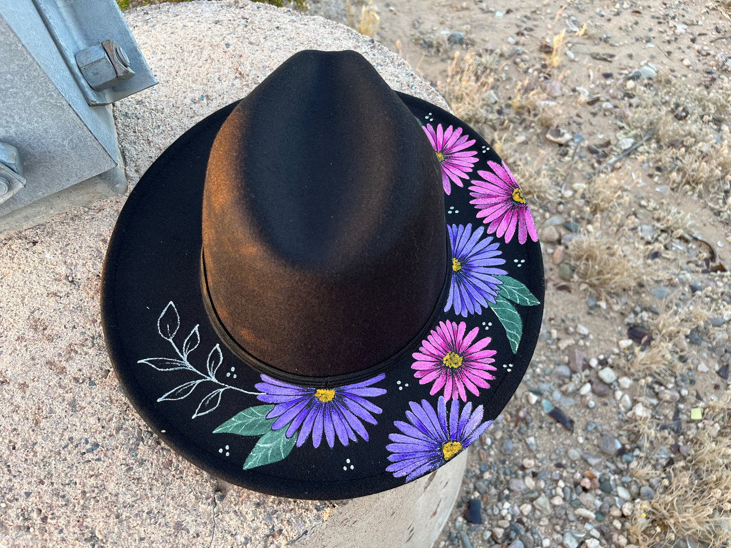 Pink purple daisy black felt wide brim rancher hat