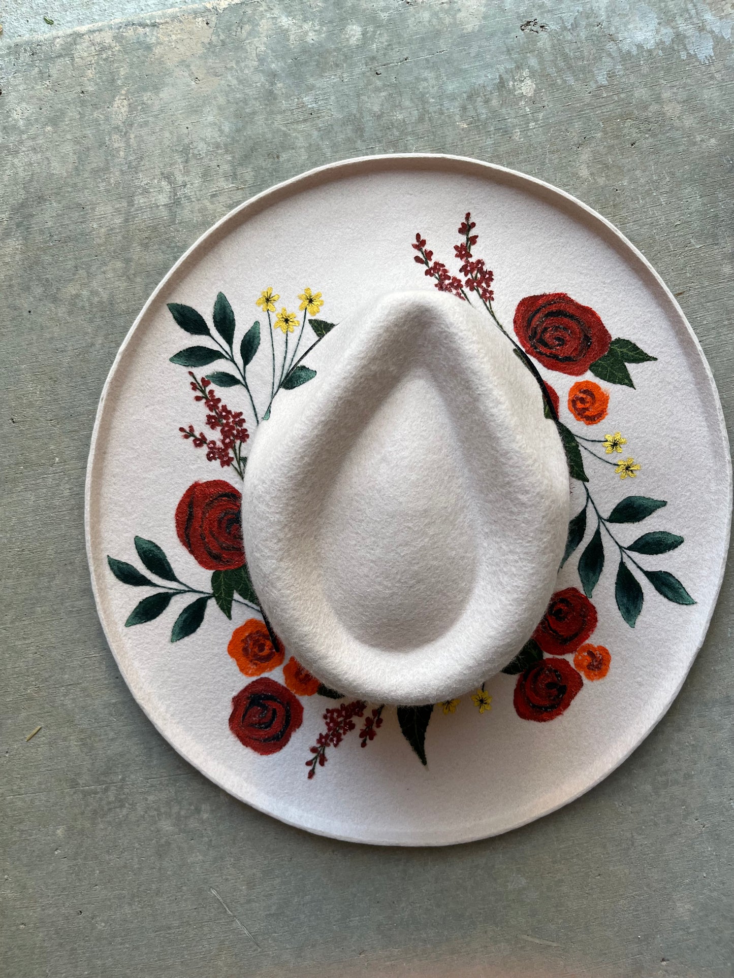 Botanical crown red rose beige felt wide brim rancher hat