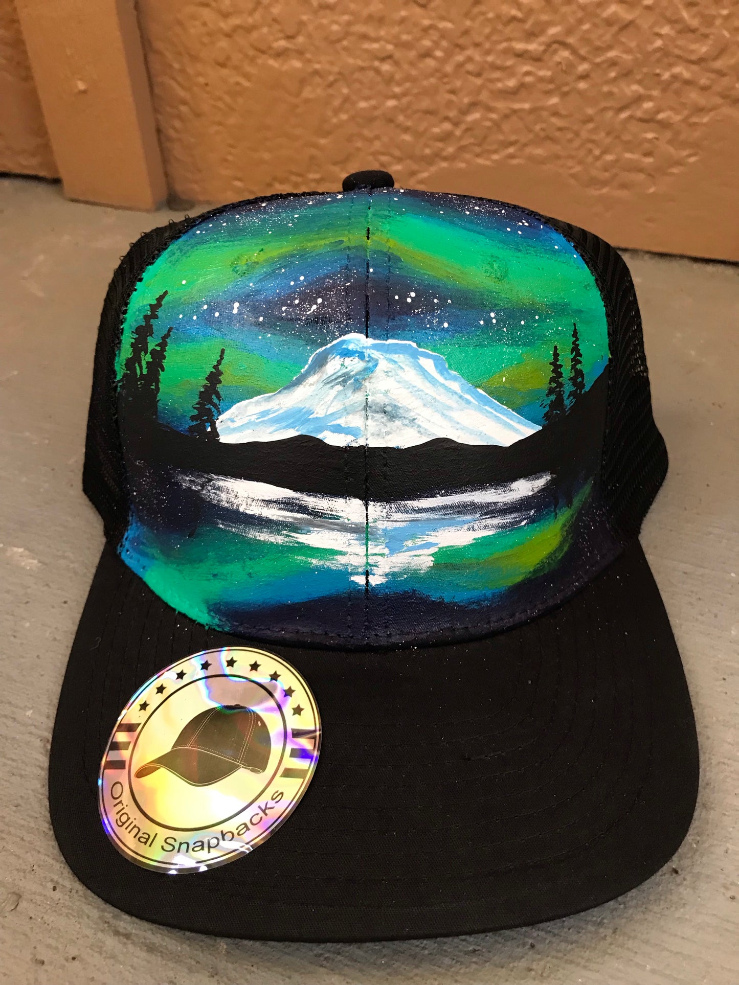 Northern lights mt Rainier hat