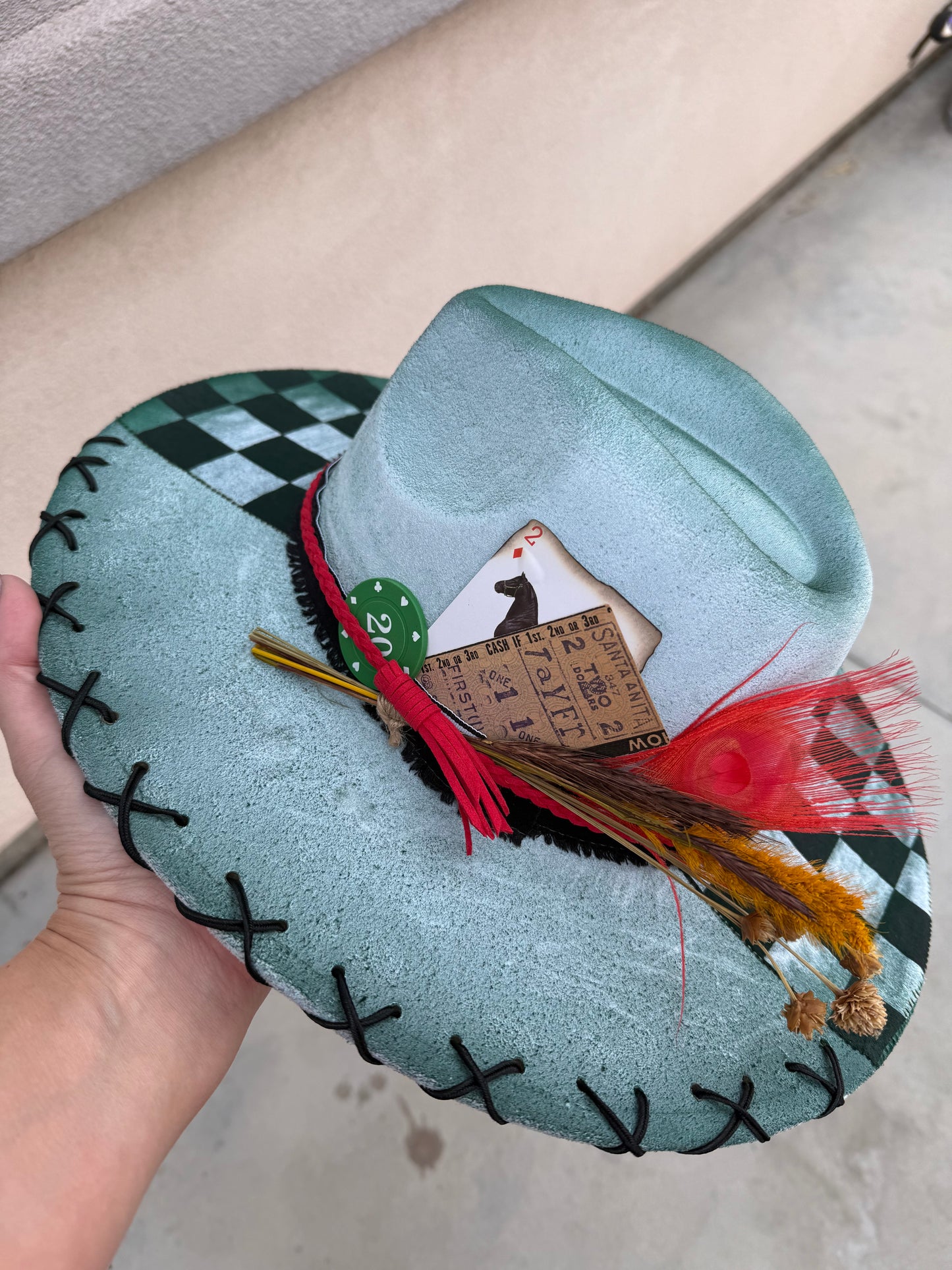 Green derby race wide brim cowboy hat