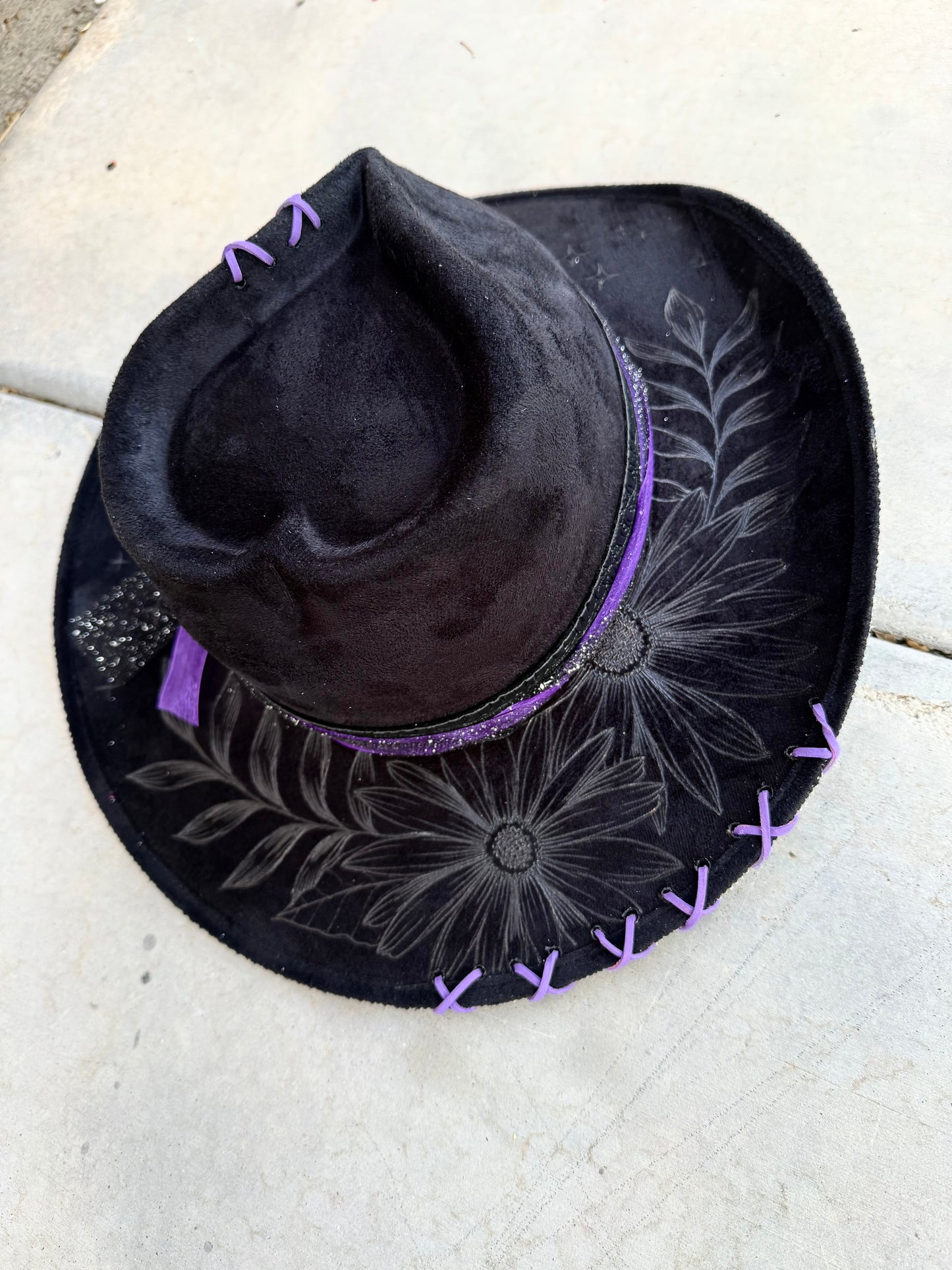 Black floral cactus heart crown burned accessorized suede wide brim rancher hat