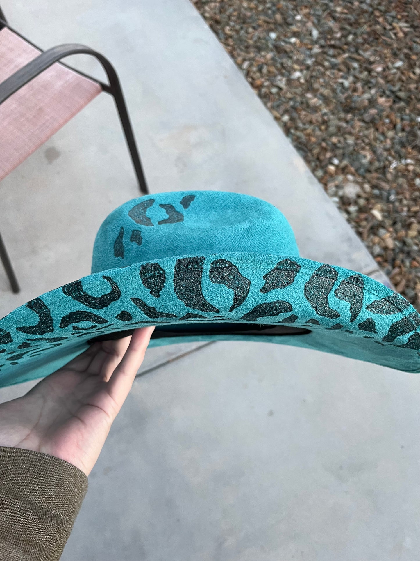 Teal leopard cheetah burned accessorized suede wide brim rancher hat