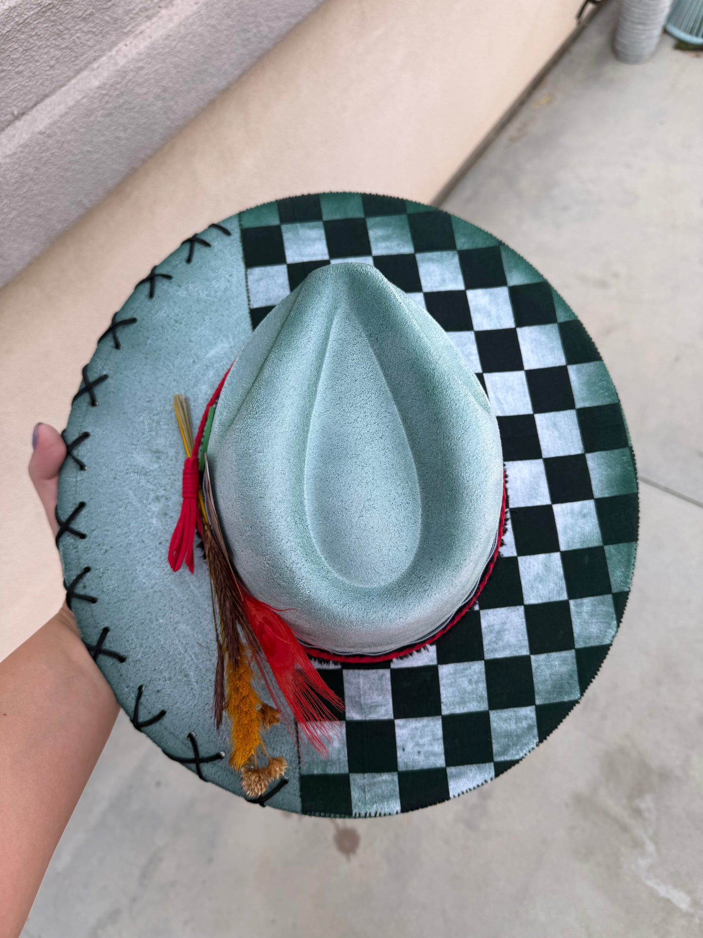 Green derby race wide brim cowboy hat