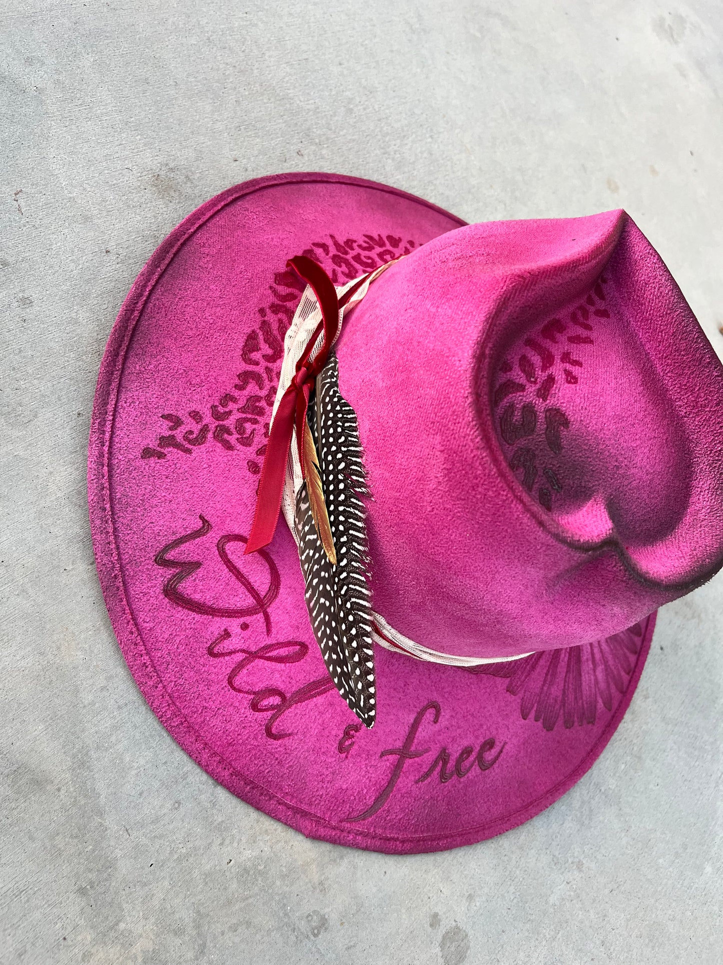 Pink wild free her pink floral heart crown burned accessorized suede wide brim rancher hat