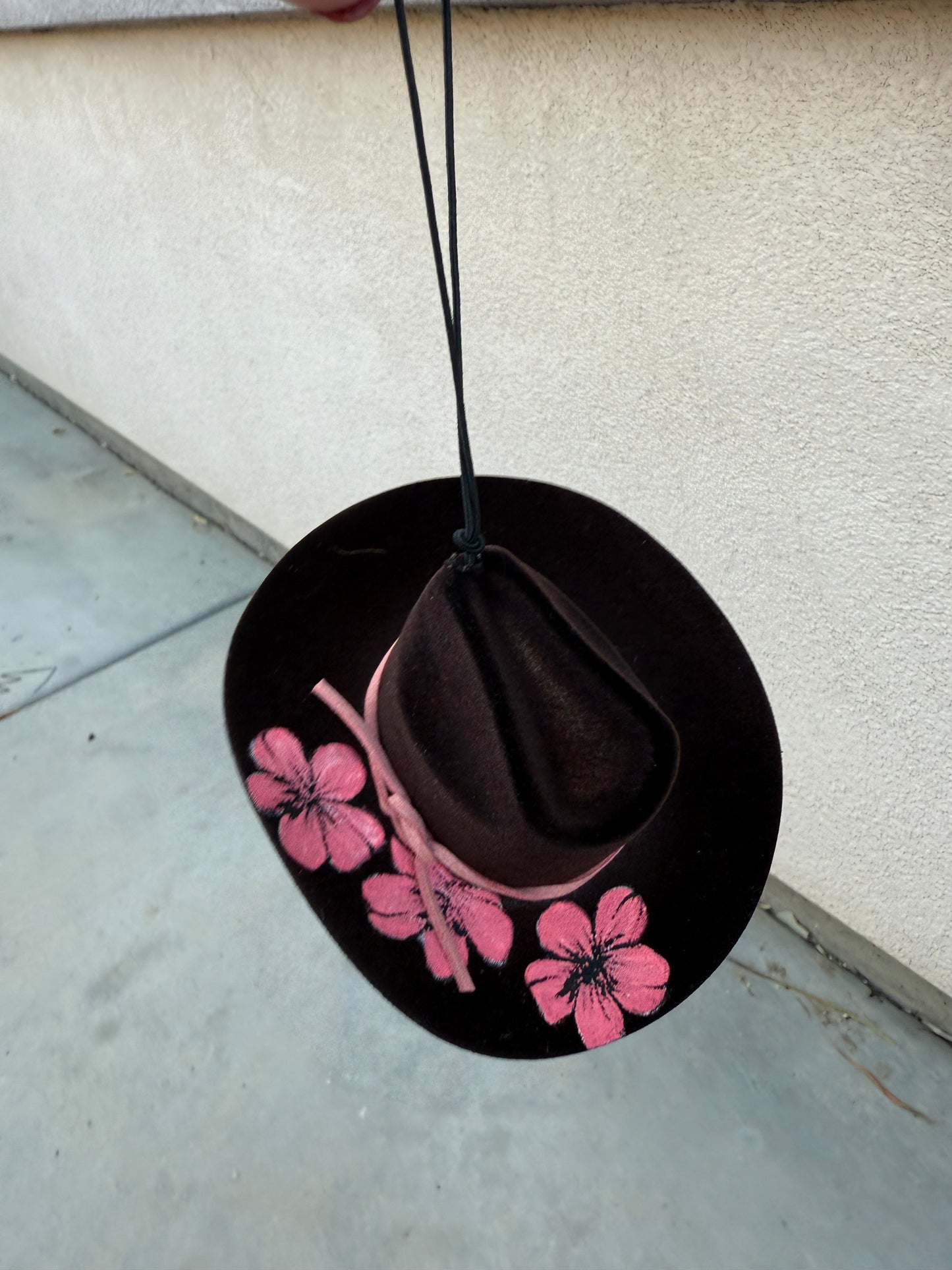 Brown floral hat rearview mirror charm