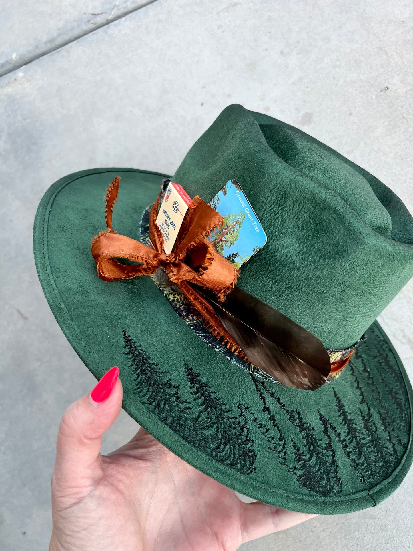 Green tree arrow burned fabric lined felt wide brim rancher hat