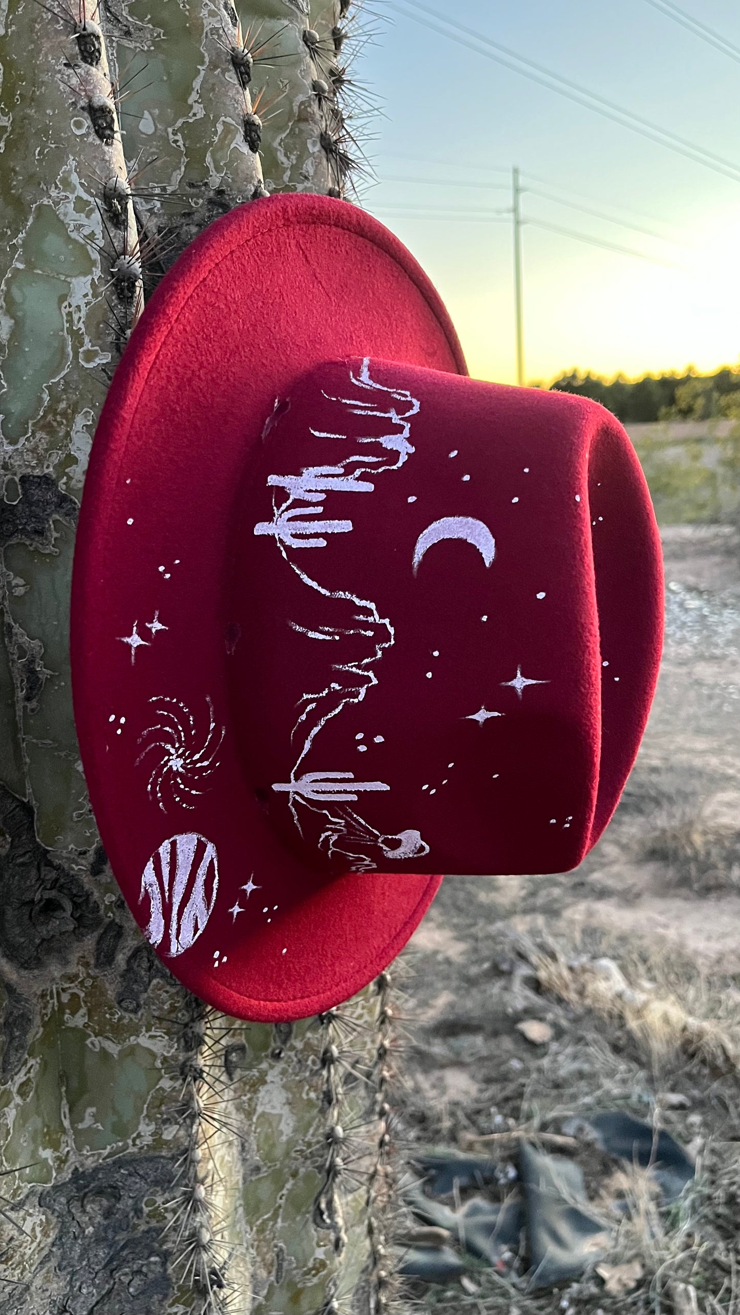 Maroon space desert felt wide brim rancher hat