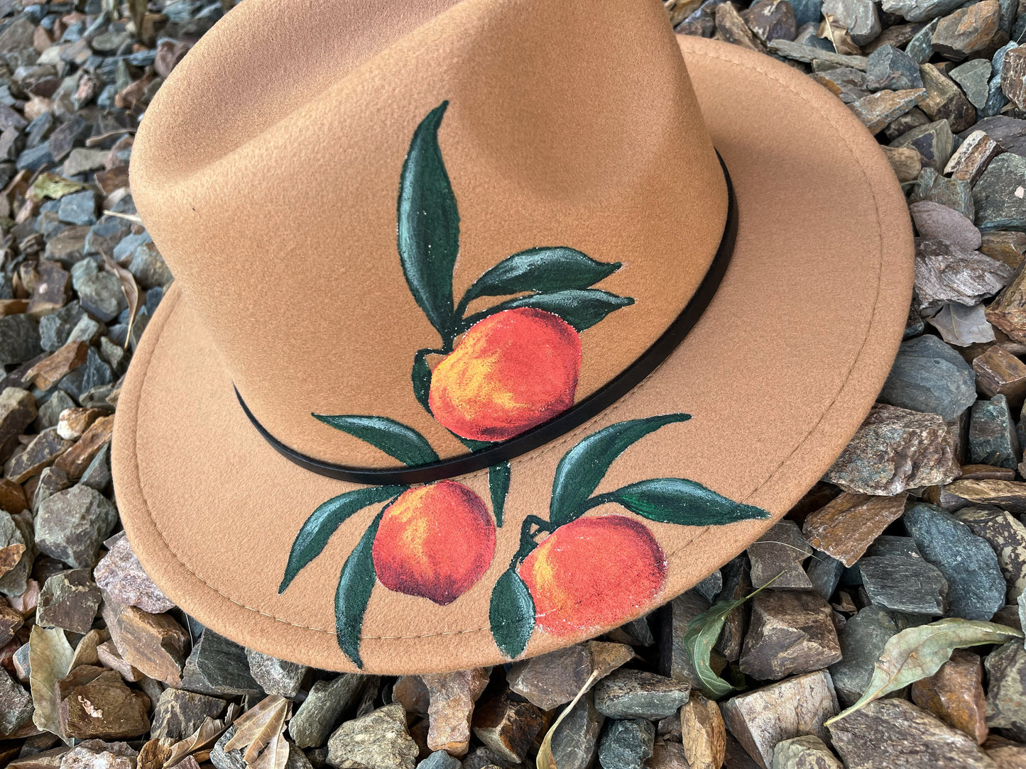 Peaches tan colored felt wide brim rancher hat