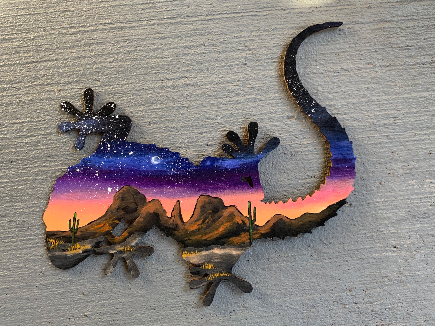 Lizard gecko desert wood cutout painting